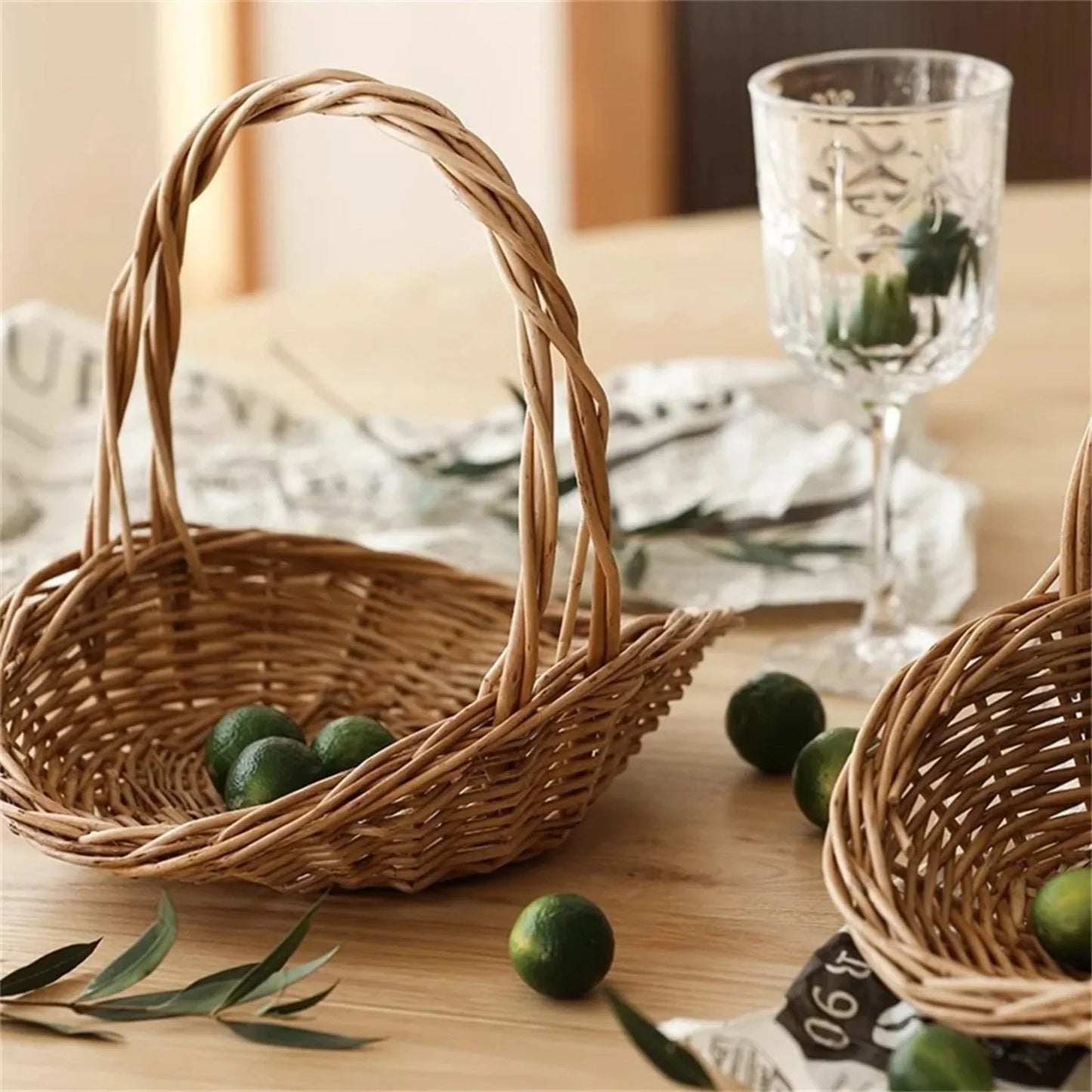 Panier en rotin tressé à la main
