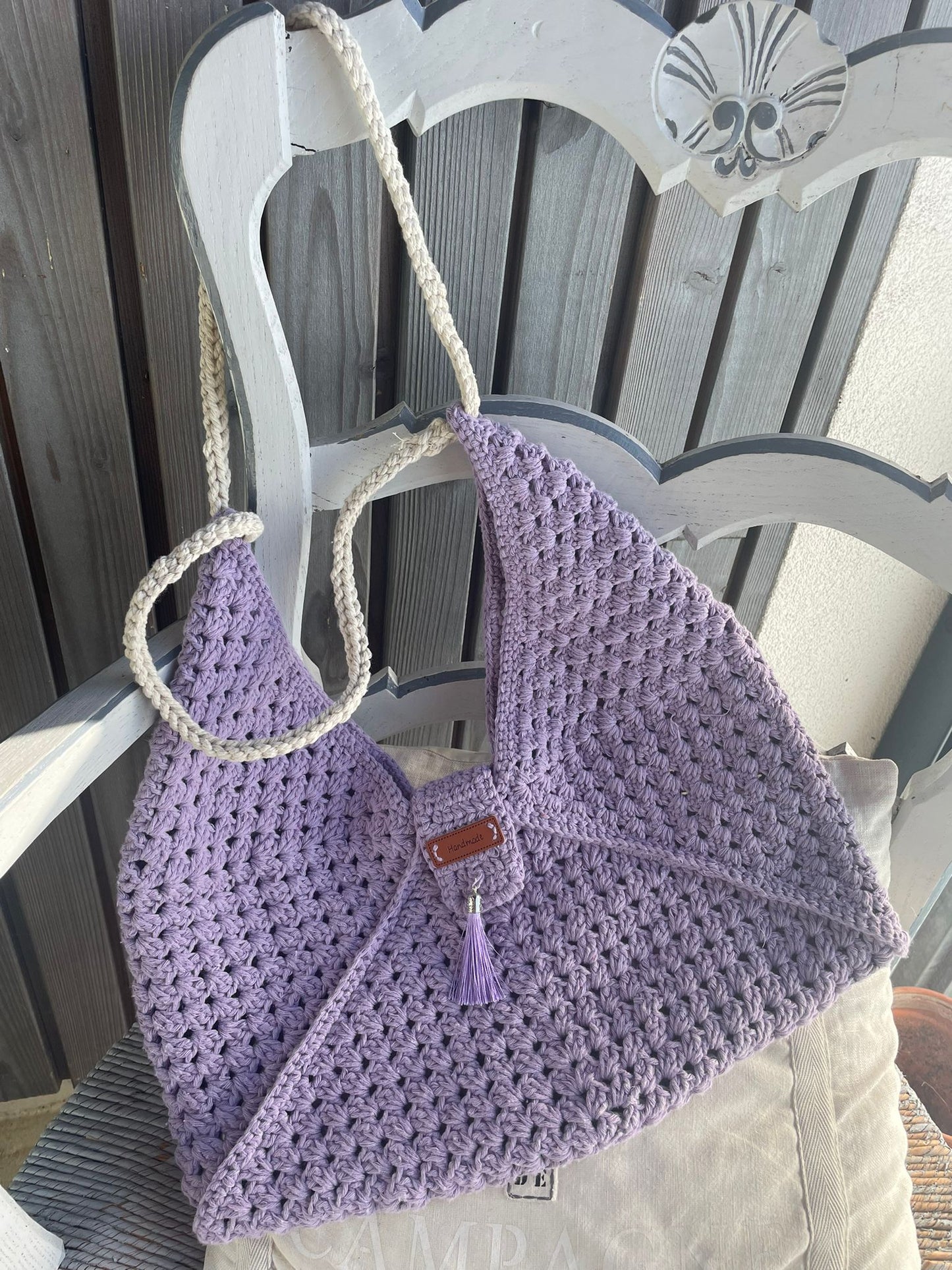 Sac à main lilas en coton avec anses macramé