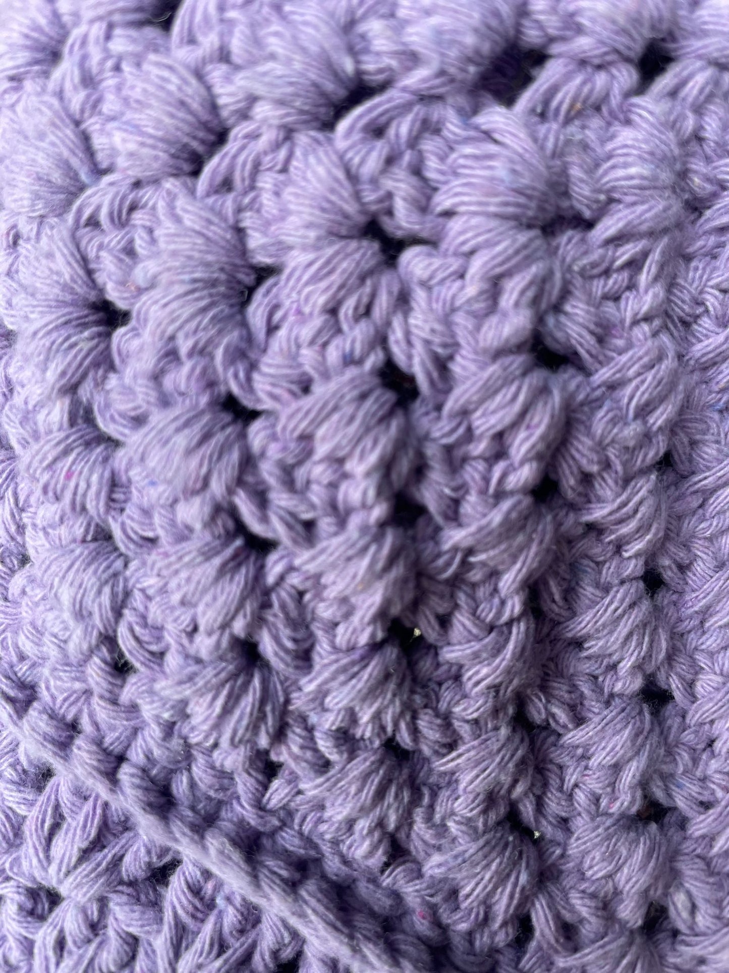 Sac à main lilas en coton avec anses macramé